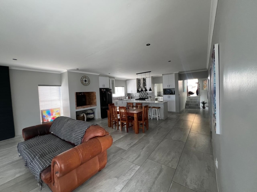 3 Bedroom Property for Sale in Kleinkoornhuis Western Cape